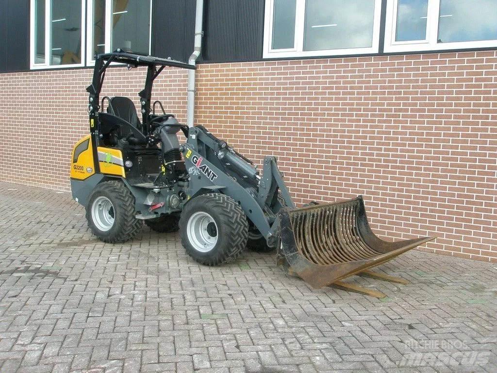 GiANT G2200E Mini incarcatoare