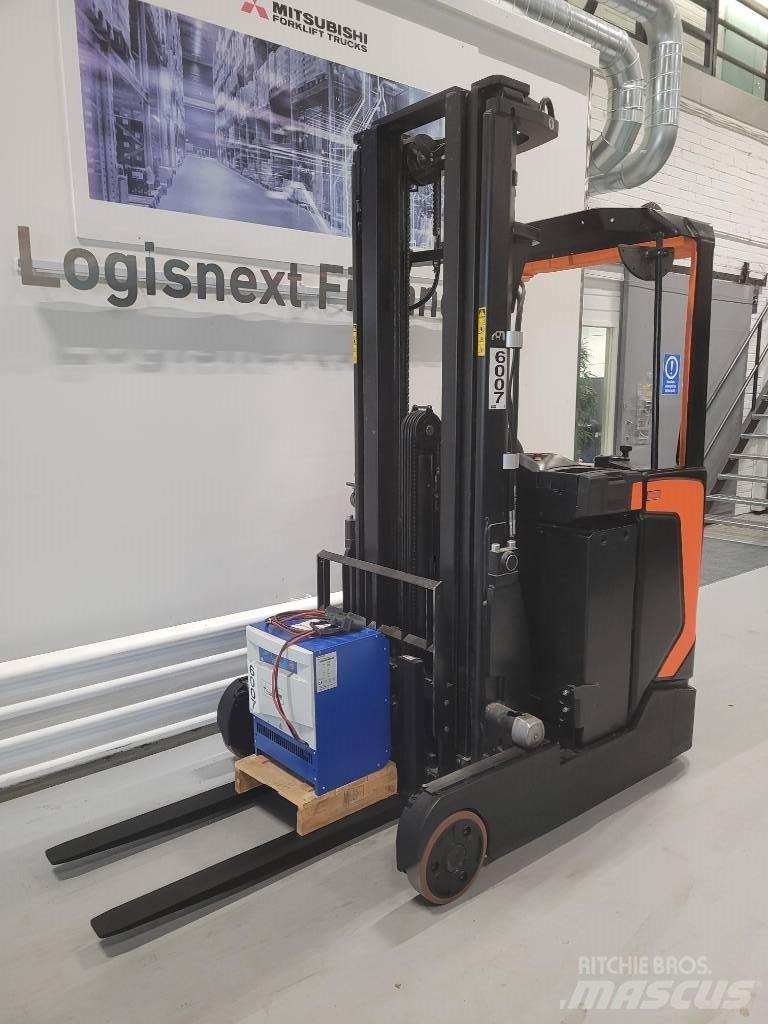 Rocla HSF16 Stivuitor cu catarg retractabil