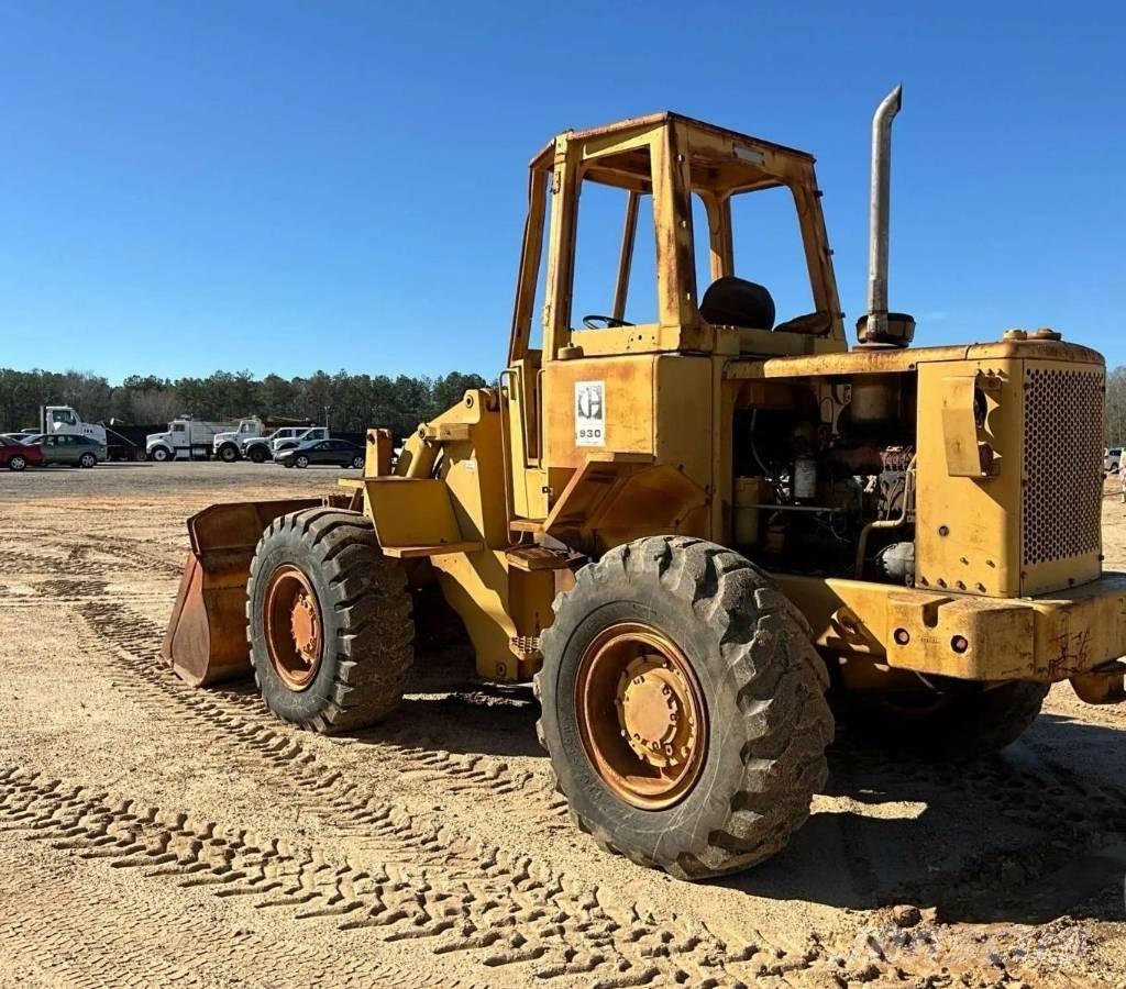 CAT 930 Incarcator pe pneuri