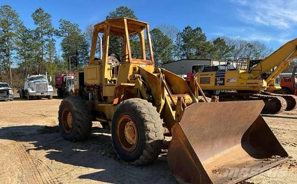 CAT 930 Incarcator pe pneuri