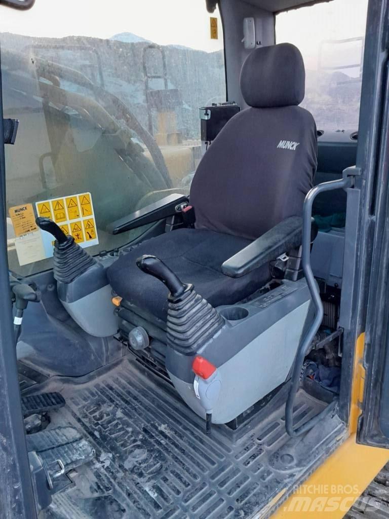 Komatsu PC390LC-8 Excavatoare pe șenile

