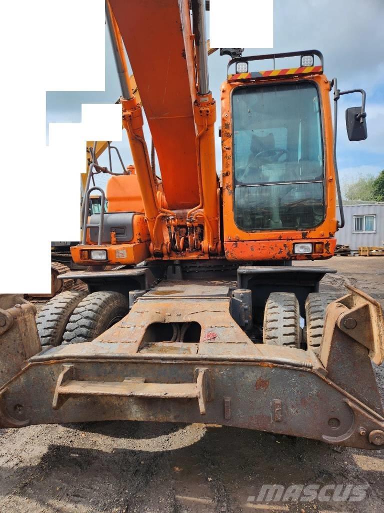Doosan DX 210WA Excavatoare cu roti