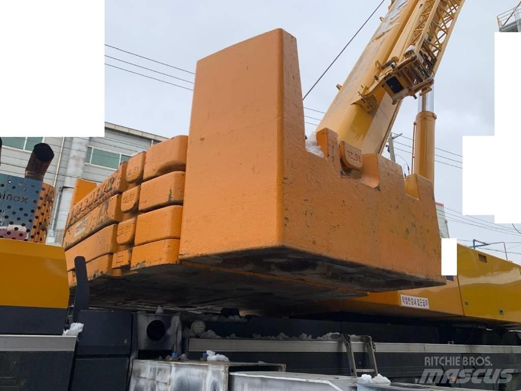 Liebherr LTM 1250-1 Macara pentru orice teren