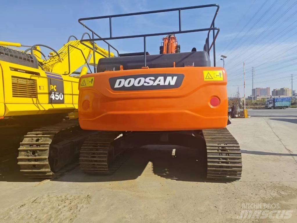 Doosan DX 300 Excavatoare pe șenile
