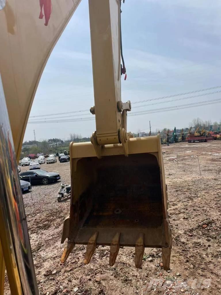 CAT 320D Excavatoare pe șenile
