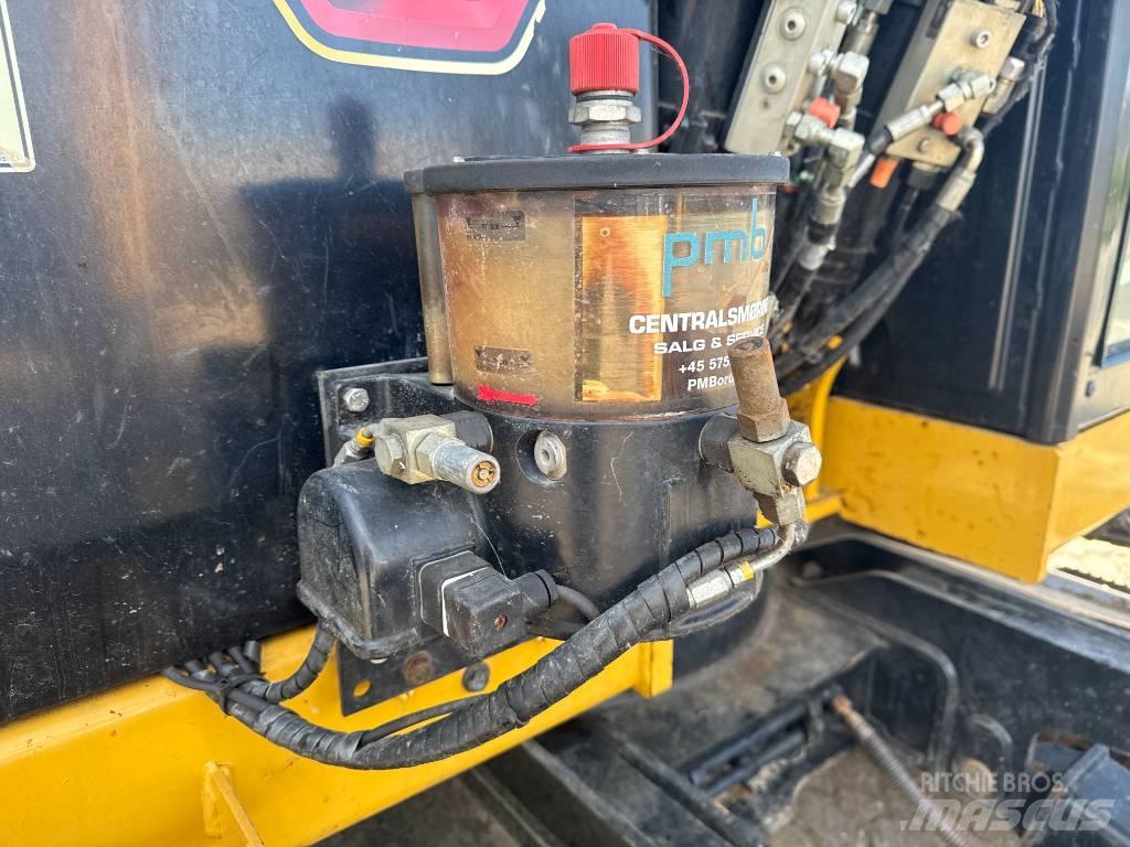 CAT 310 Excavatoare pe șenile
