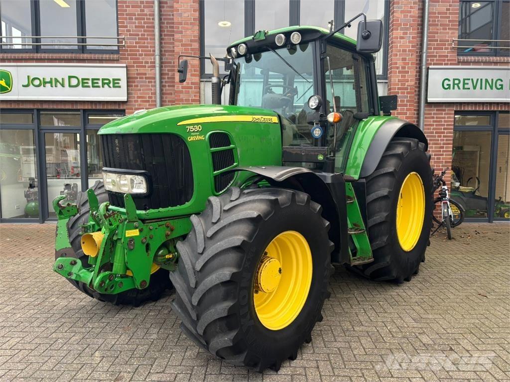 John Deere 7530 Tractoare