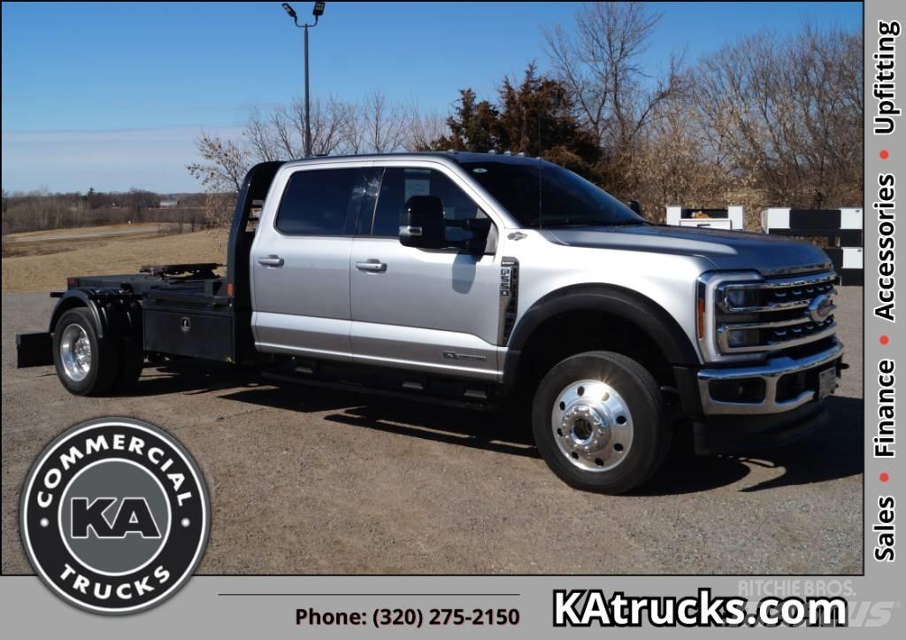Ford F 550 SD Lariat Camion cabina sasiu