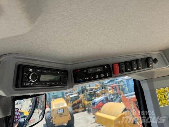 CAT 908 Incarcator pe pneuri