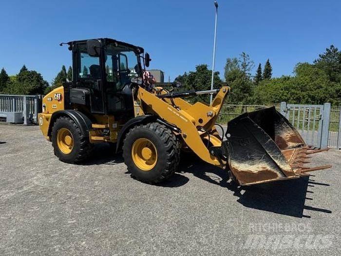 CAT 908 Incarcator pe pneuri