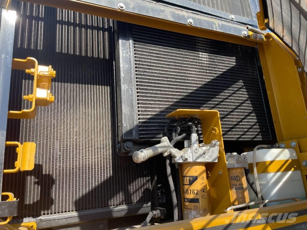 CAT 330 D Excavatoare pe șenile
