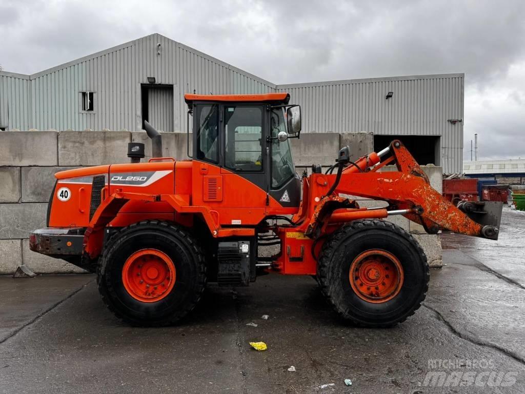 Doosan DL250-5 Incarcator pe pneuri