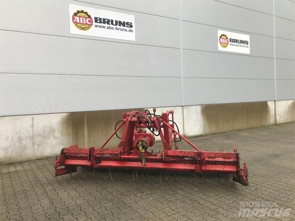 Krone KES 121-3000 Grapa si pluguri rotative