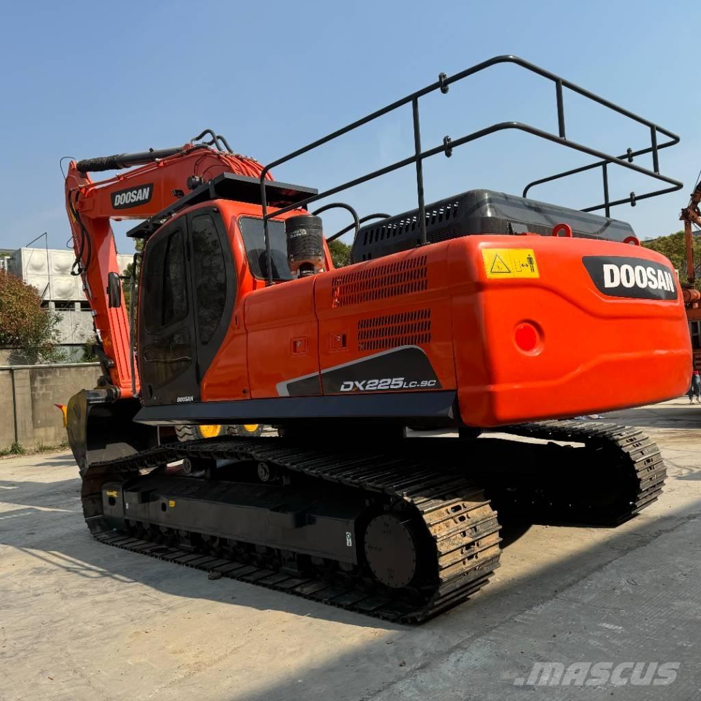 Doosan DX 225 LC Excavatoare pe șenile
