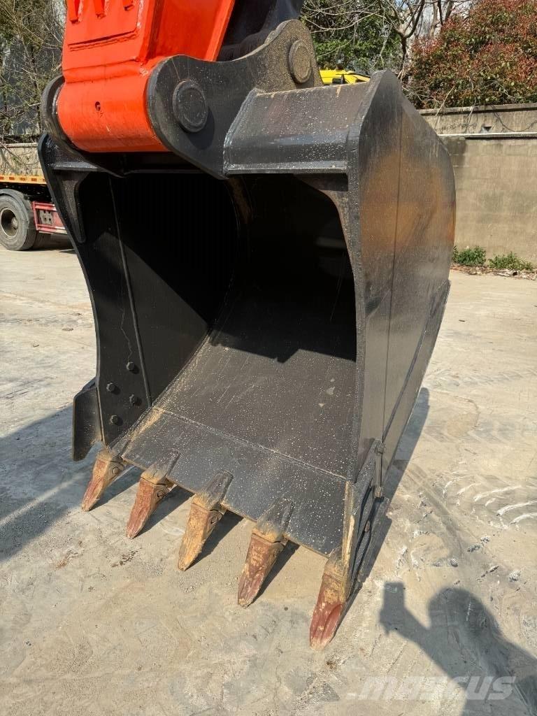 Doosan DX 225 LC Excavatoare pe șenile
