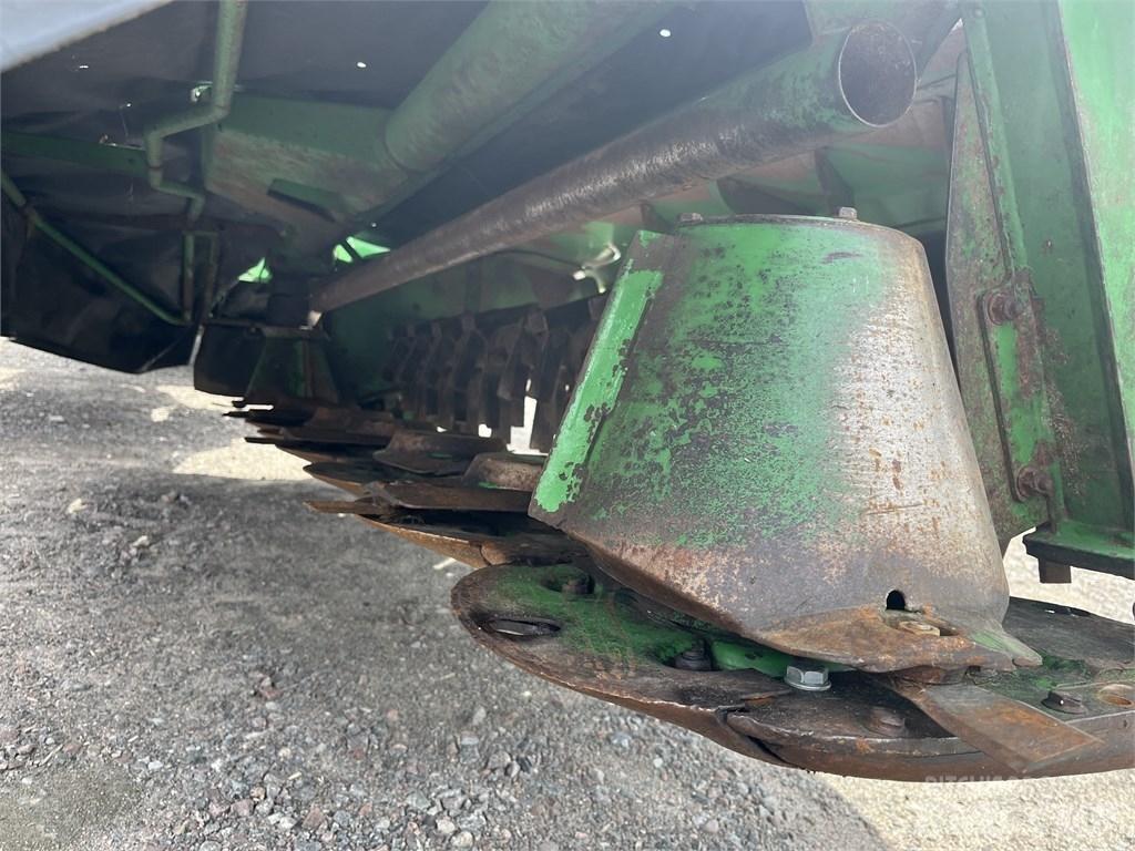 John Deere CC388, Cositoare de iarba cu umidificator