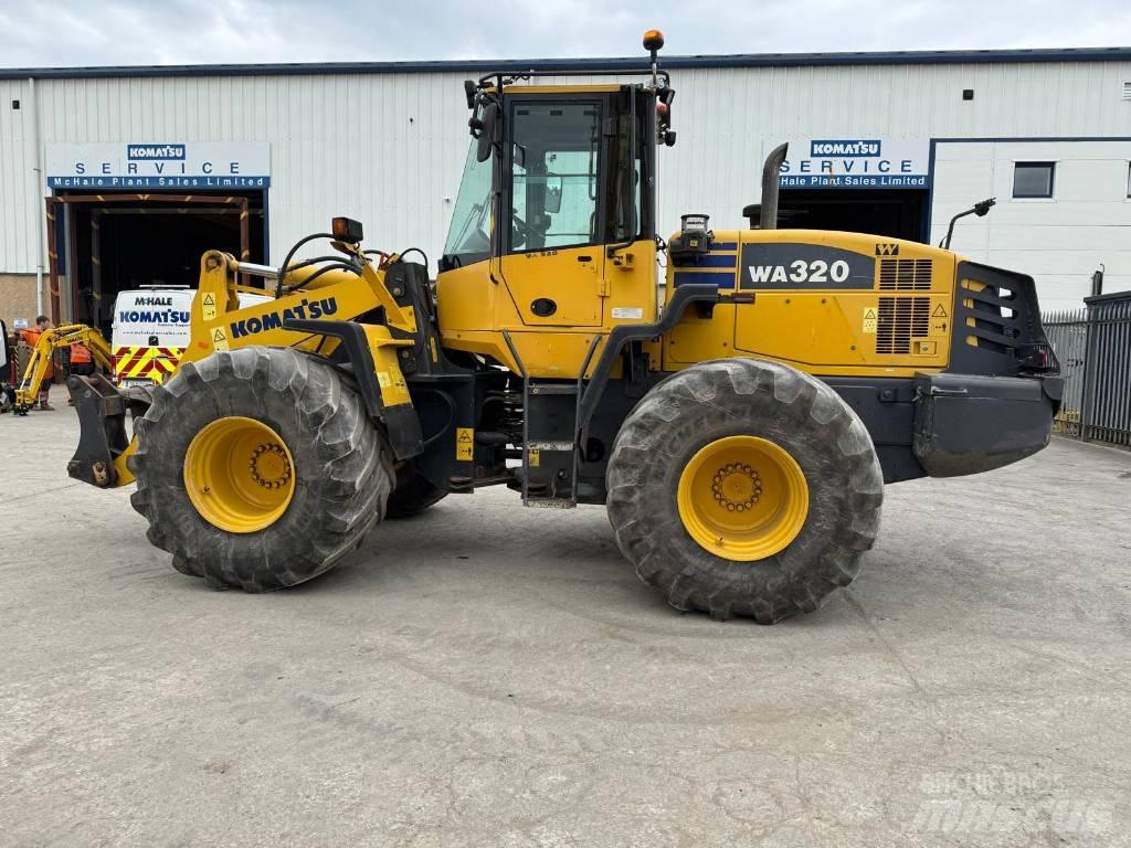 Komatsu WA320-5 Incarcator pe pneuri