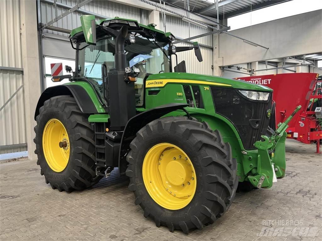 John Deere 7R 330 Tractoare