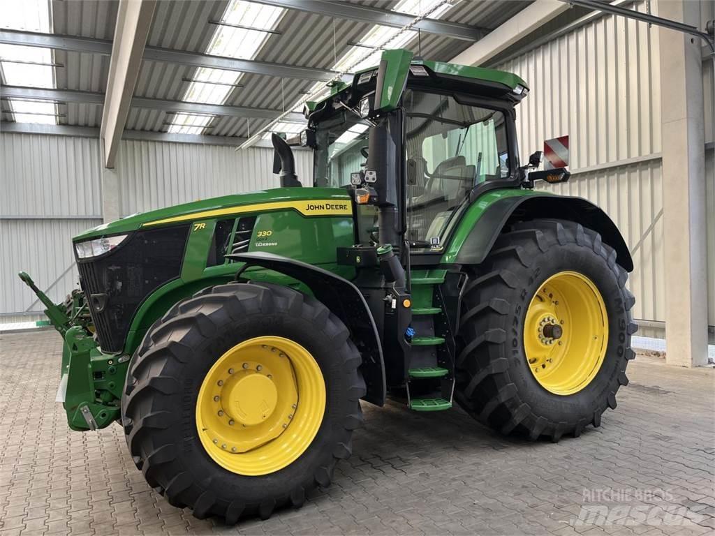John Deere 7R 330 Tractoare