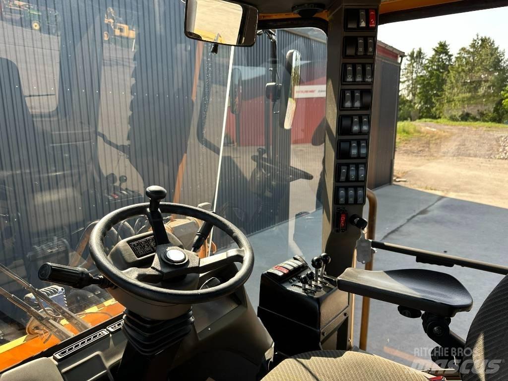 Ljungby L 11 Incarcator pe pneuri