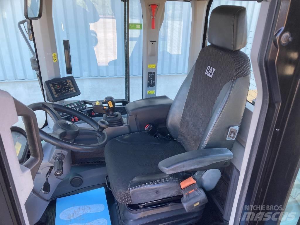 CAT 938M Incarcator pe pneuri