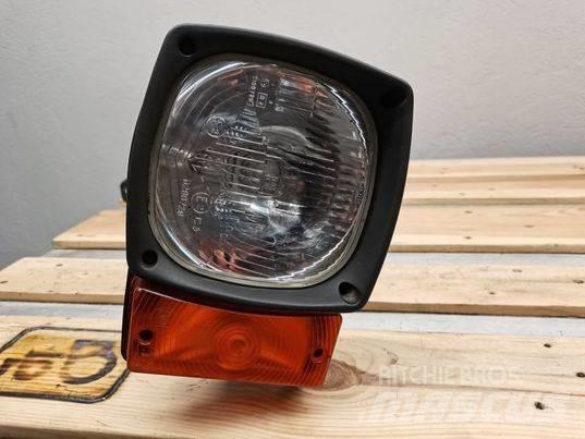 JCB 535-95 lamp Cabine si interior