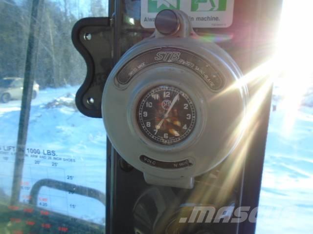 John Deere 135 G Excavatoare pe șenile
