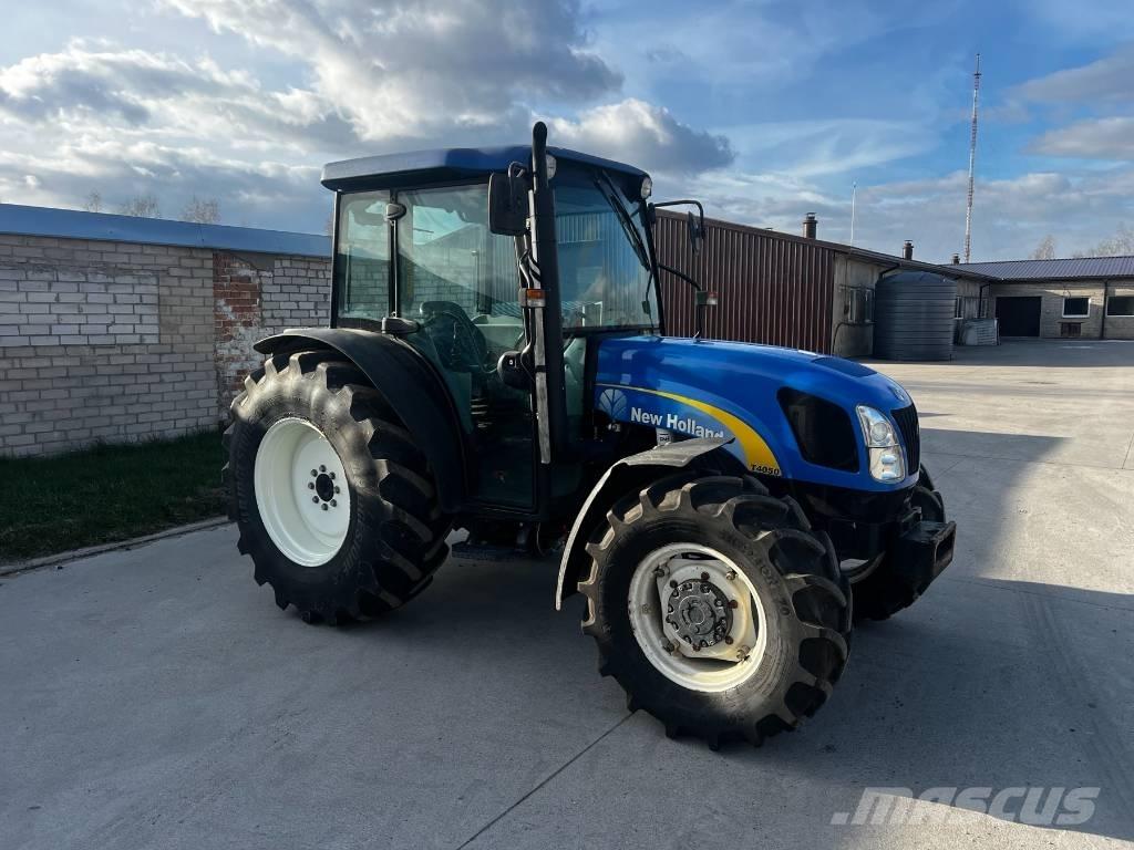 New Holland T 4050 Tractoare