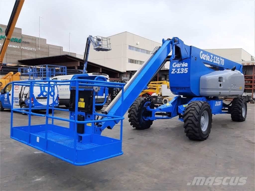 Genie Z135 70 Nacele cu brat articulat