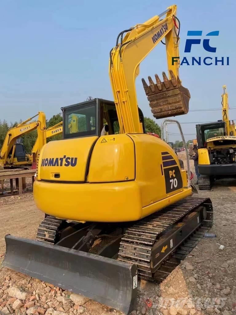 Komatsu PC 70 Excavatoare 7t - 12t