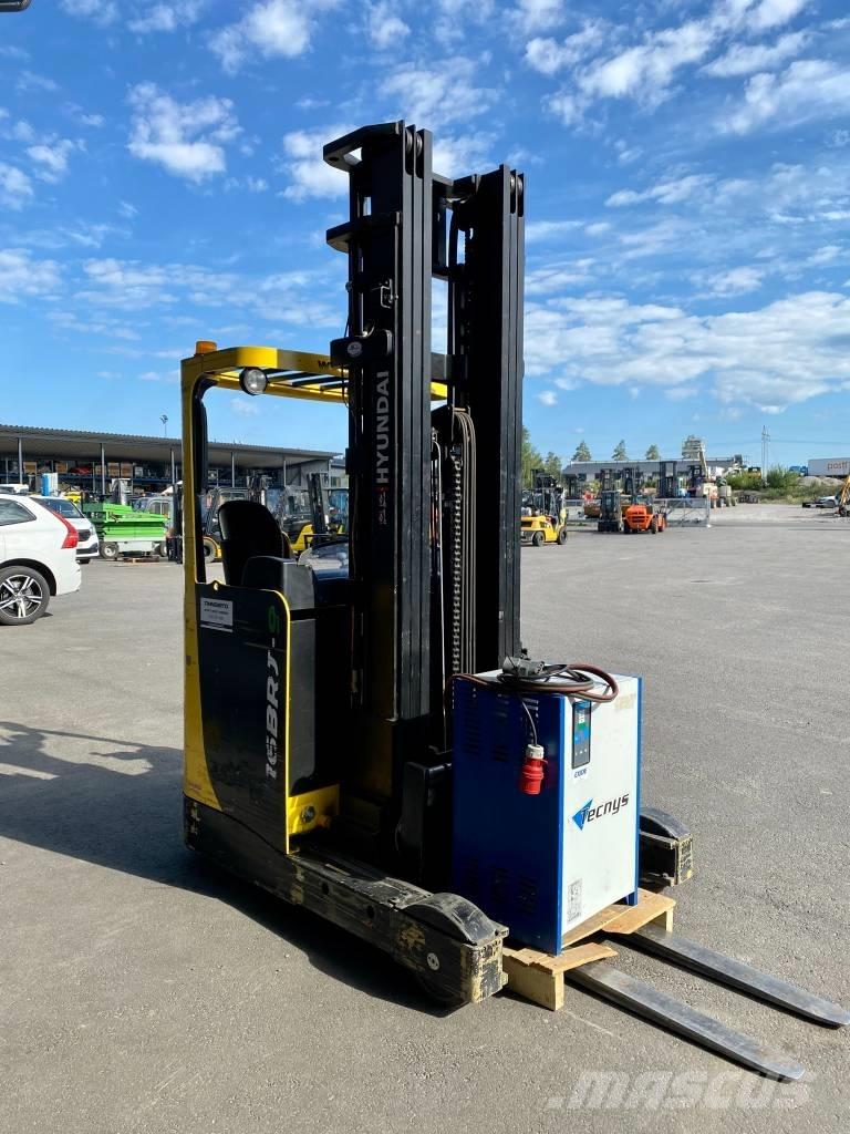 Hyundai 16BRJ-9 Stivuitor cu catarg retractabil