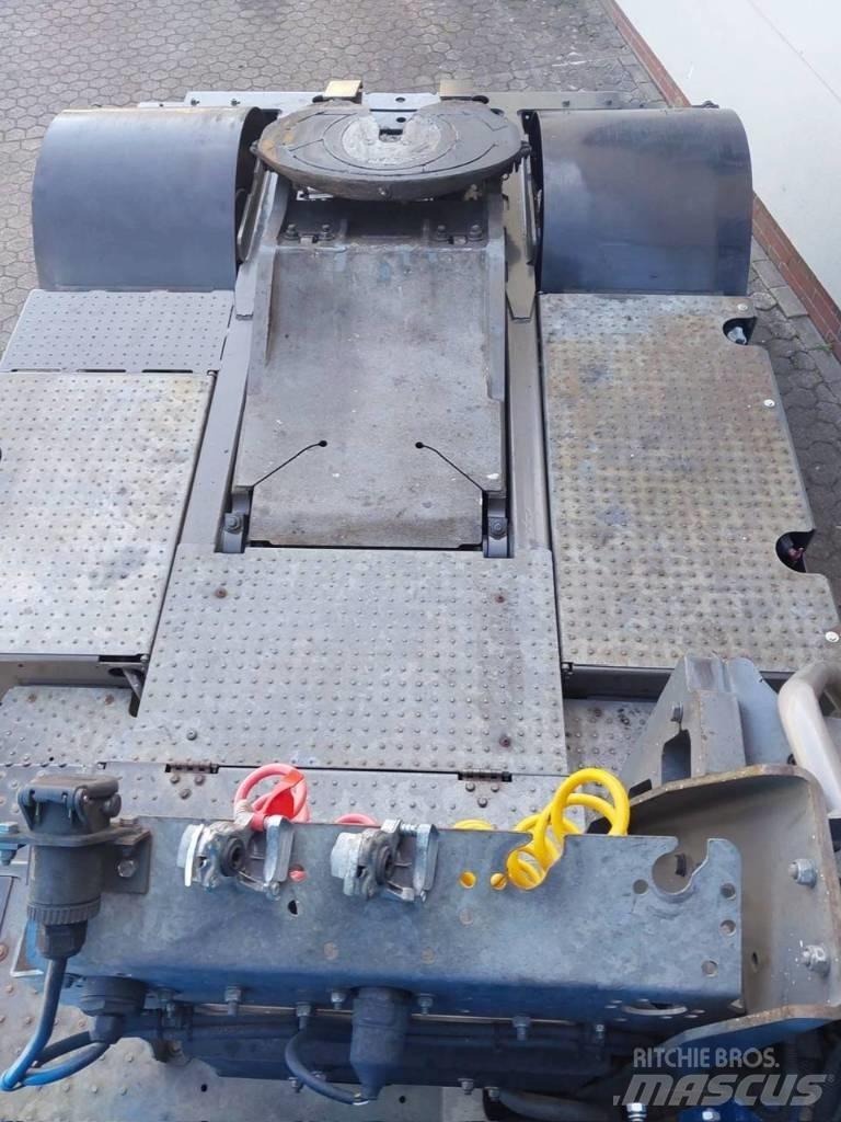 Terberg YT 182 Adaptor terminal