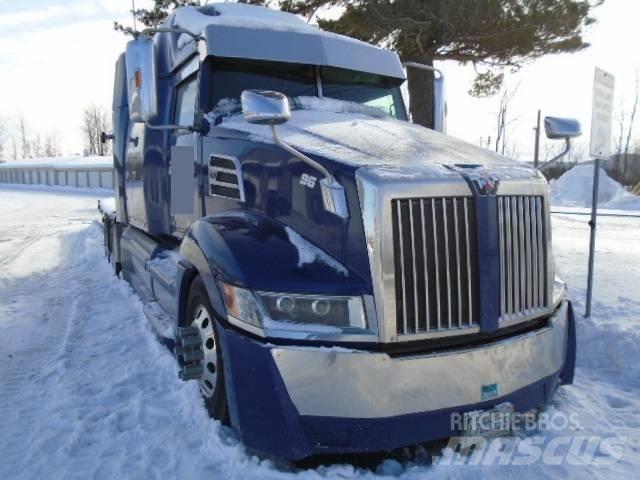 Wester STAR 5700 Autotractoare