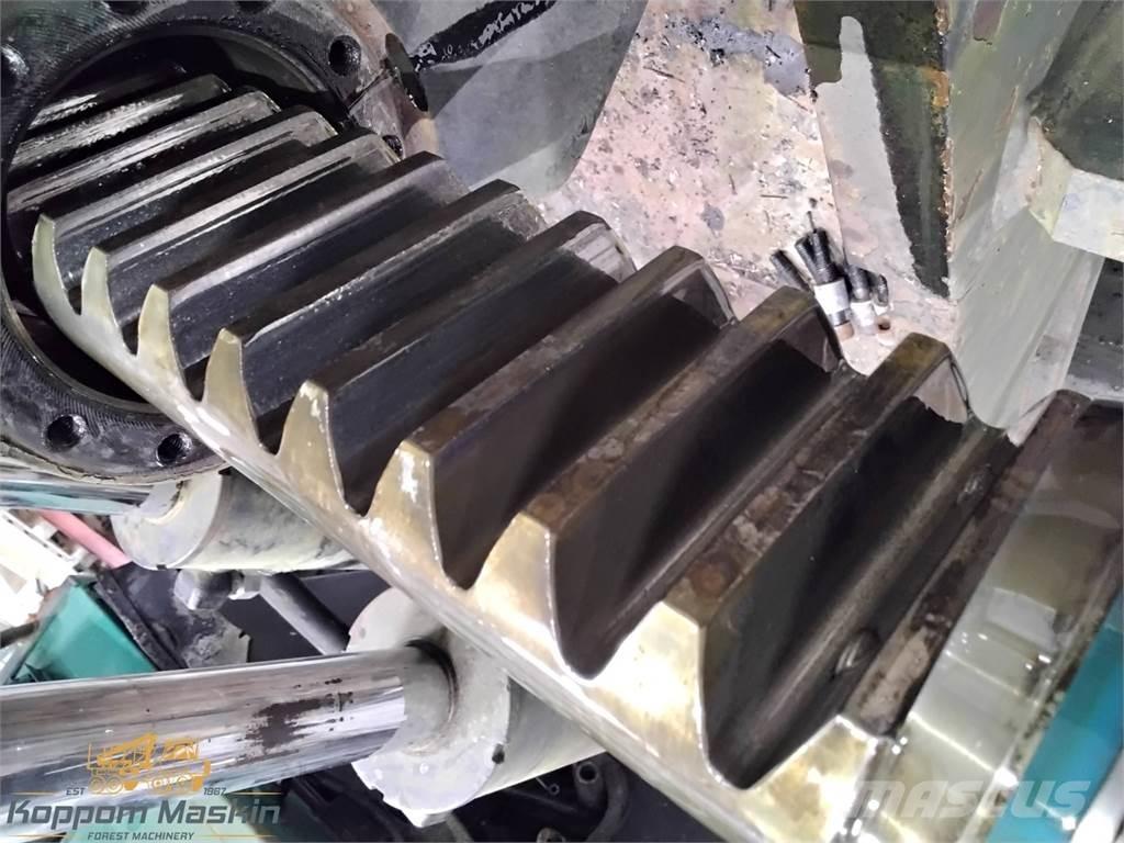 Loglift 200 Macarale pentru culegatoare
