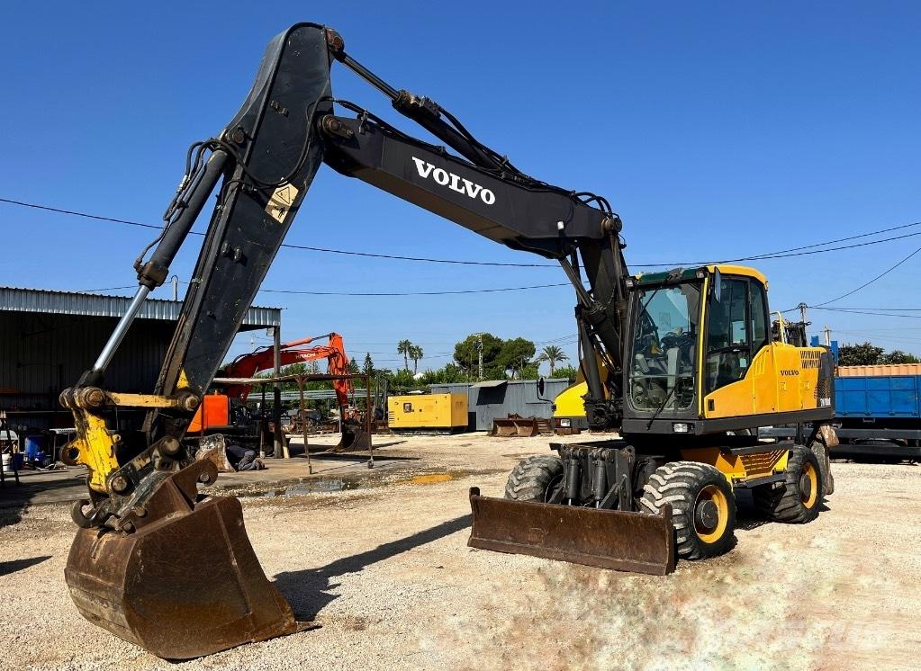 Volvo EW 180 C Excavatoare cu roti