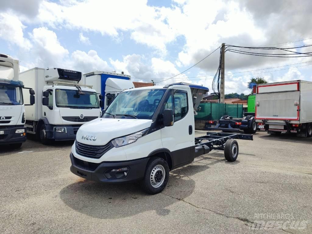 Iveco DAILY 35S16 Camion cabina sasiu