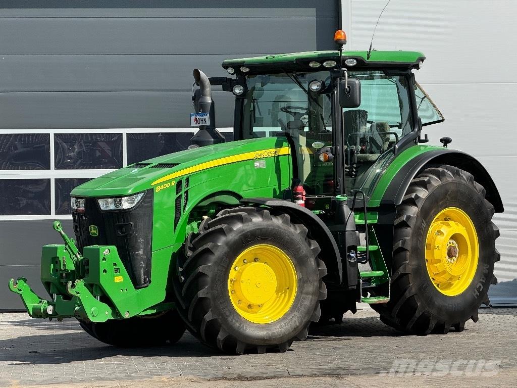 John Deere 8400 R Tractoare