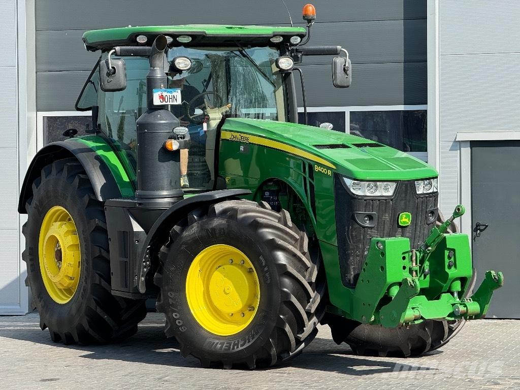 John Deere 8400 R Tractoare
