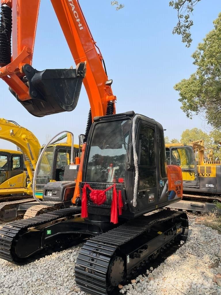 Hitachi 120 Excavatoare pe șenile
