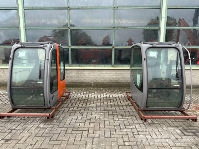 Hitachi Zaxis Cabine si interior