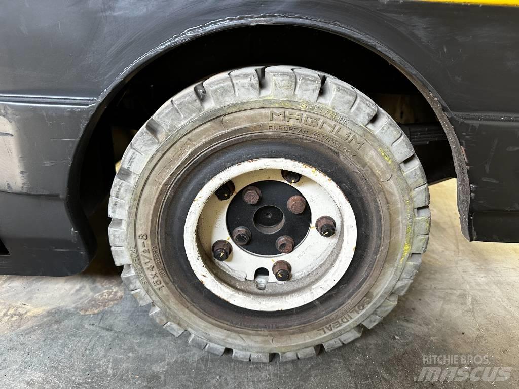 Yale MT70 Camioane de tractiune