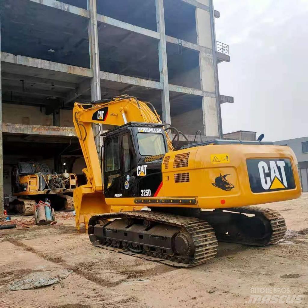 CAT 325 D Excavatoare pe șenile
