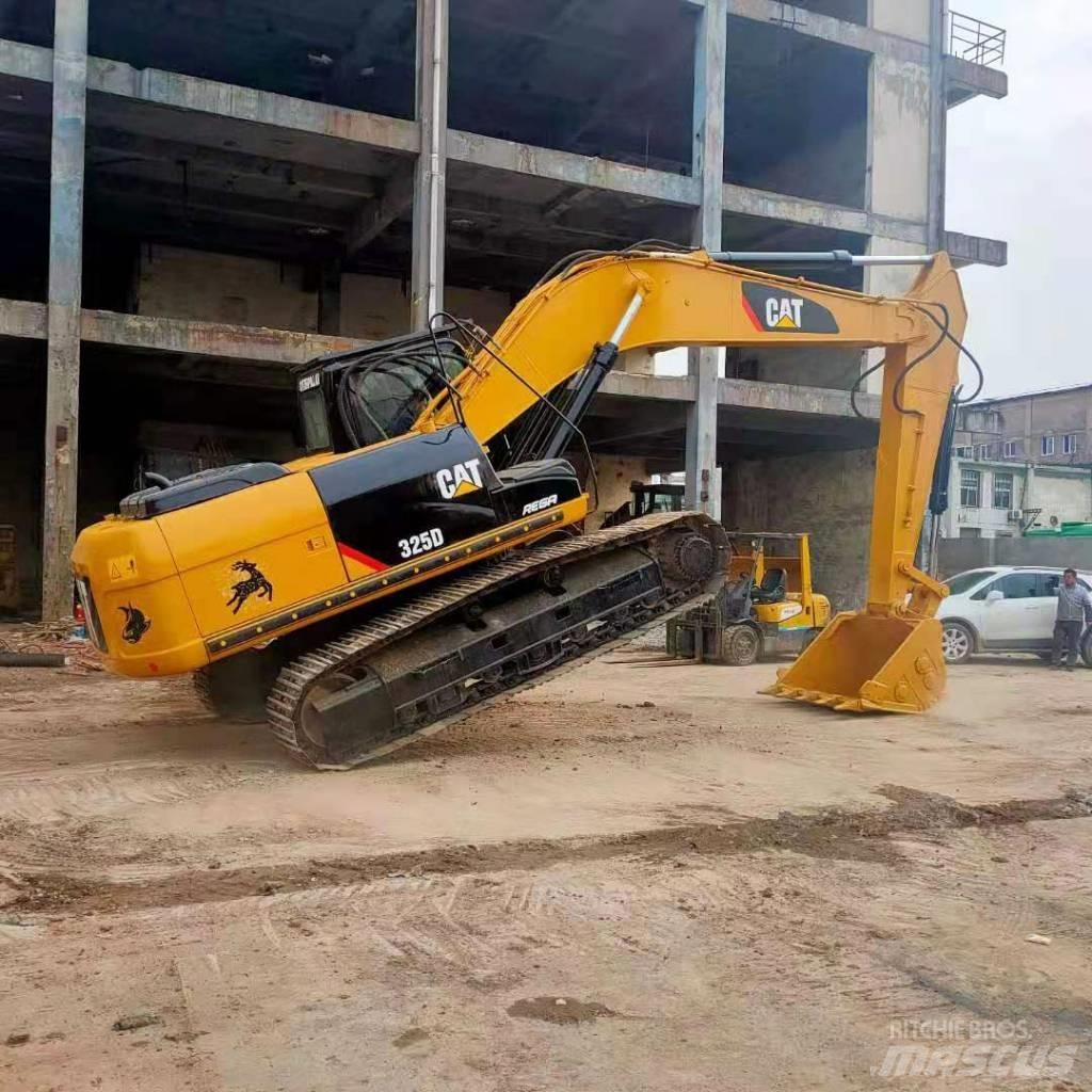 CAT 325 D Excavatoare pe șenile
