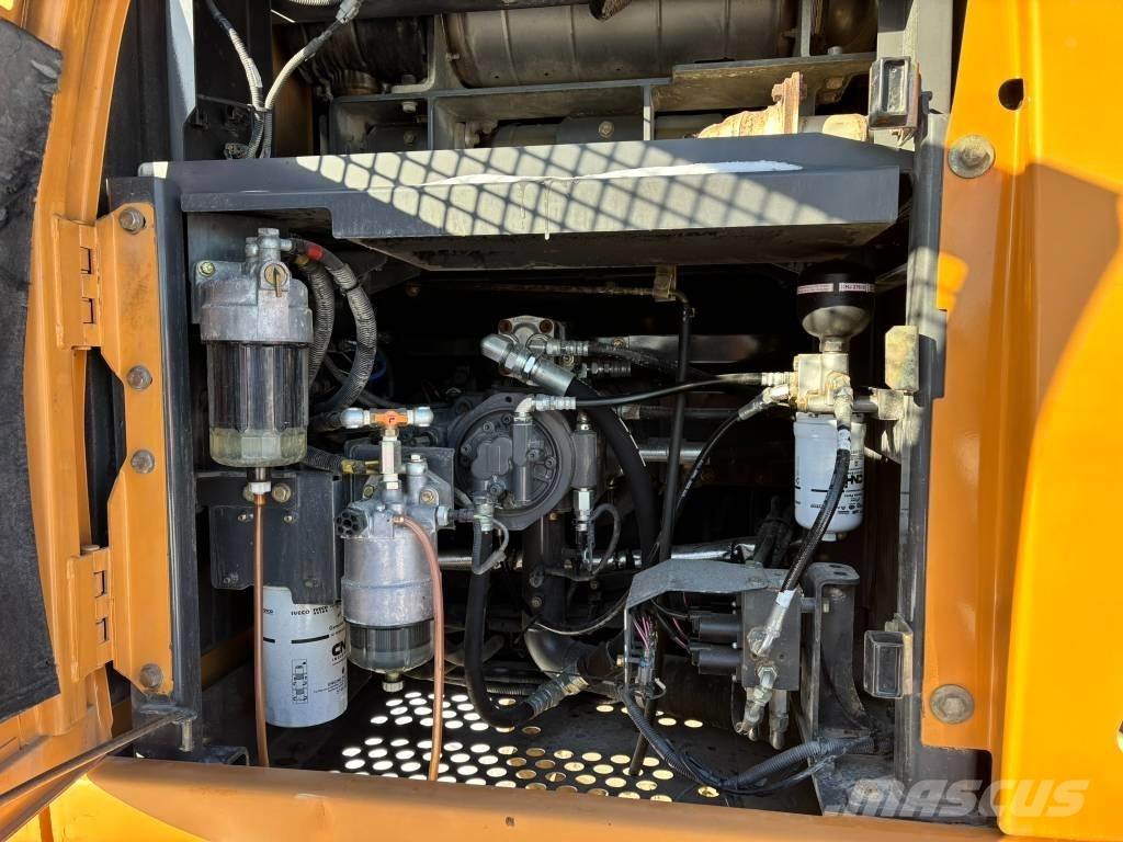 CASE CX 210 D Excavatoare pe șenile
