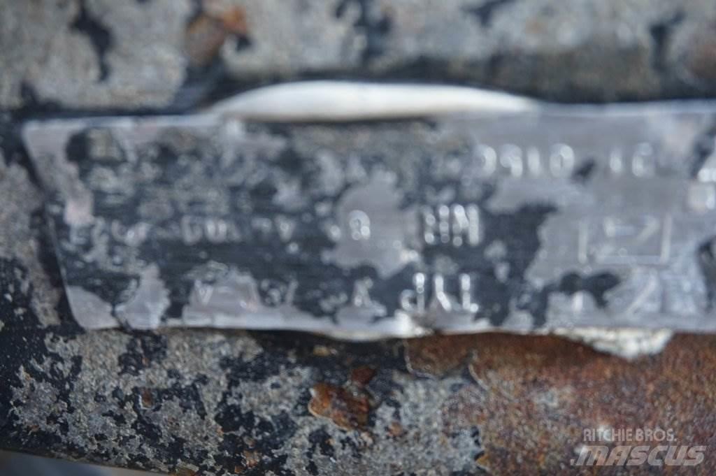 MAN V9-75L-41 Axe