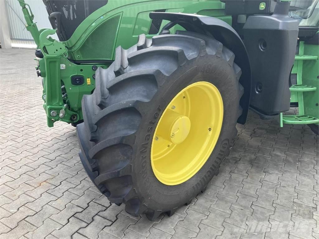 John Deere 6R 110 Tractoare