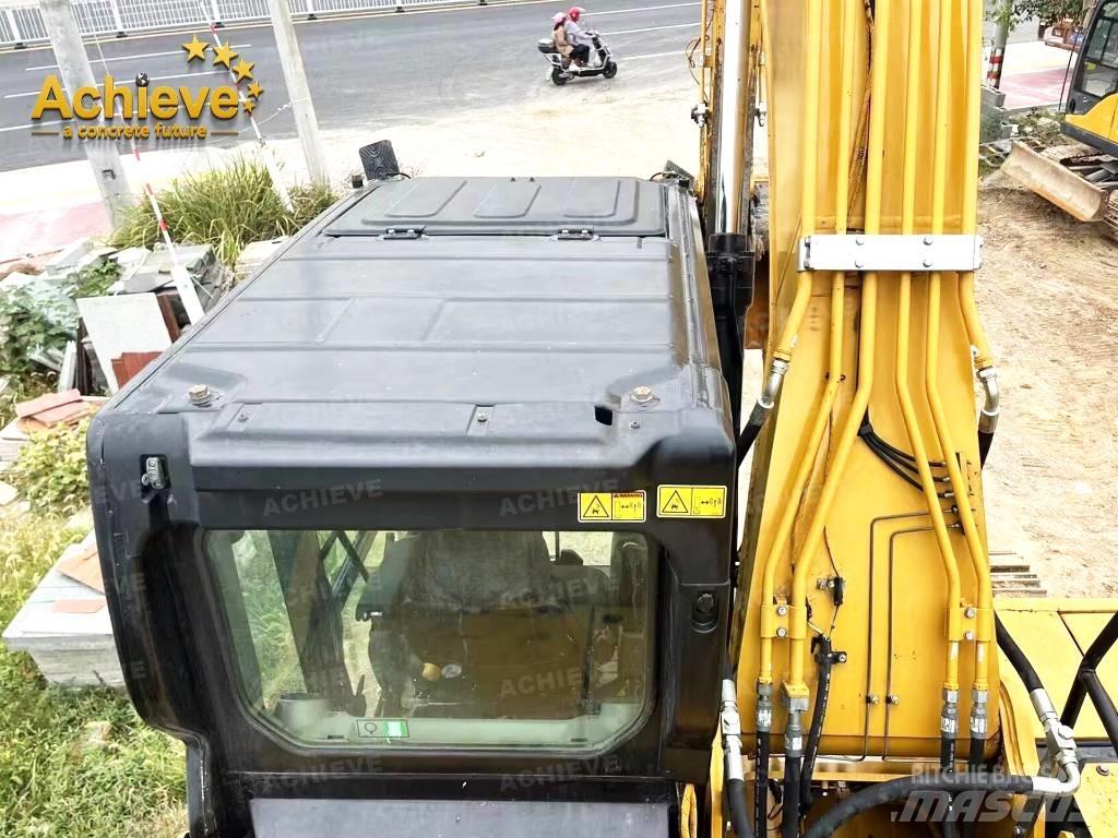 CAT 320 Excavatoare pe șenile
