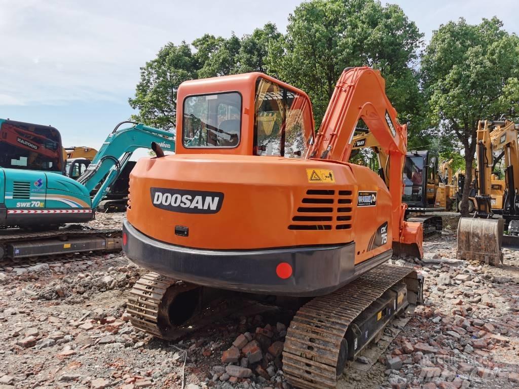 Doosan DX75 Excavatoare 7t - 12t