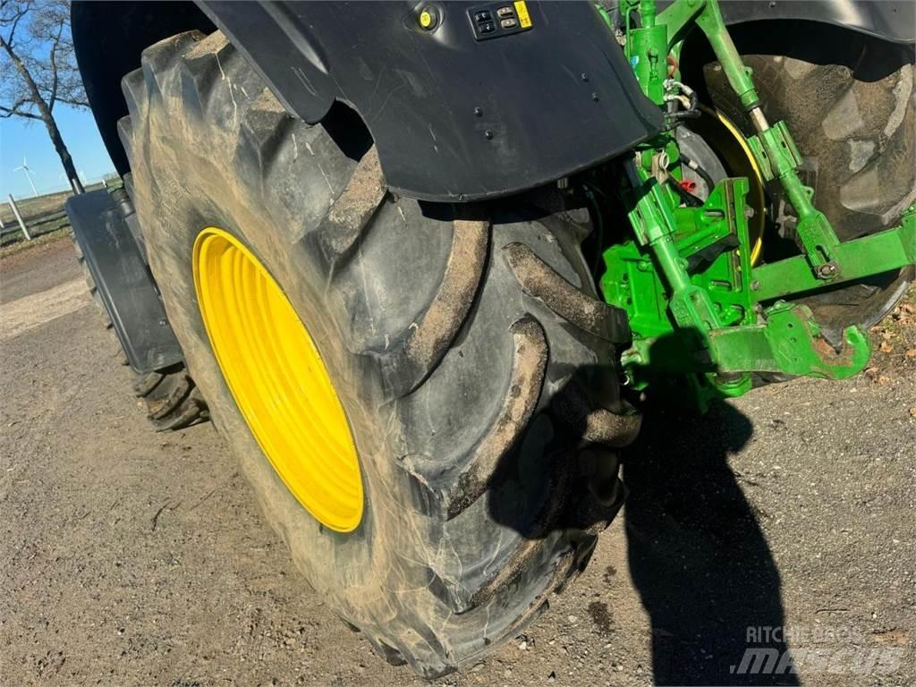 John Deere 6230R Tractoare