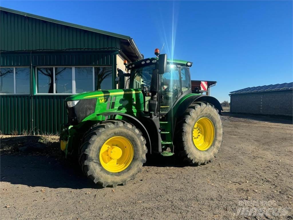 John Deere 6230R Tractoare